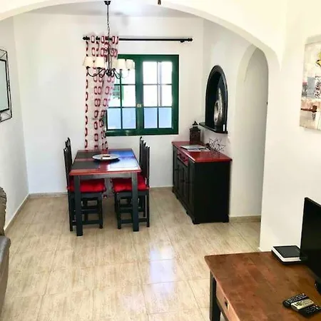 Casa Kazbar, Lovely 1 Bed & Communal Pool Villa