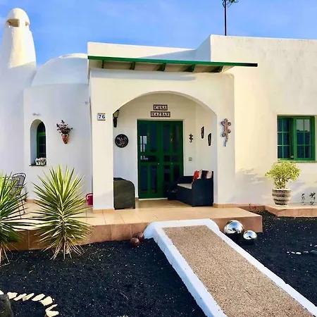 Casa Kazbar, Lovely 1 Bed & Communal Pool * Playa Blanca (Lanzarote)
