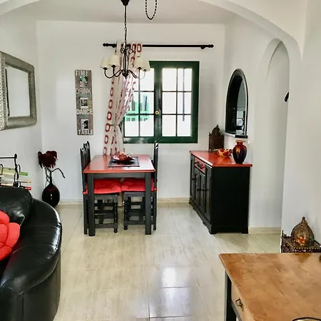 Casa Kazbar, Lovely 1 Bed & Communal Pool 플라야블랑카