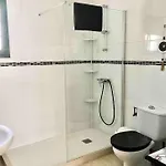 Casa Kazbar, Lovely 1 Bed & Communal Pool Villa Playa Blanca